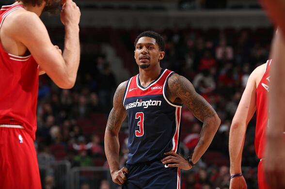 产生巨大影 产生巨大影